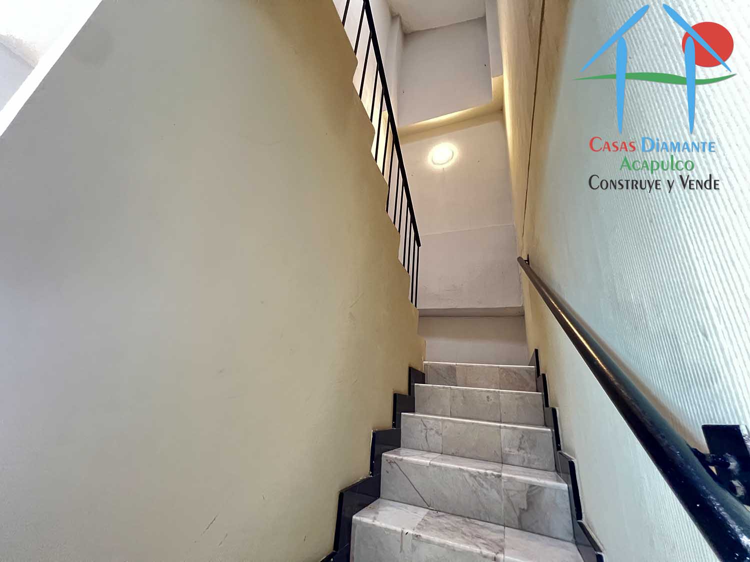 Torre Coral PH 5 - Escaleras y pasillos 1